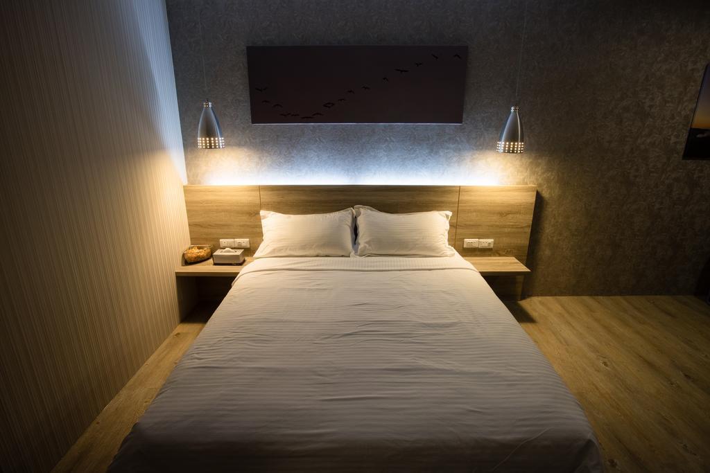 Cozy Cozy Hostel Тайнань Экстерьер фото
