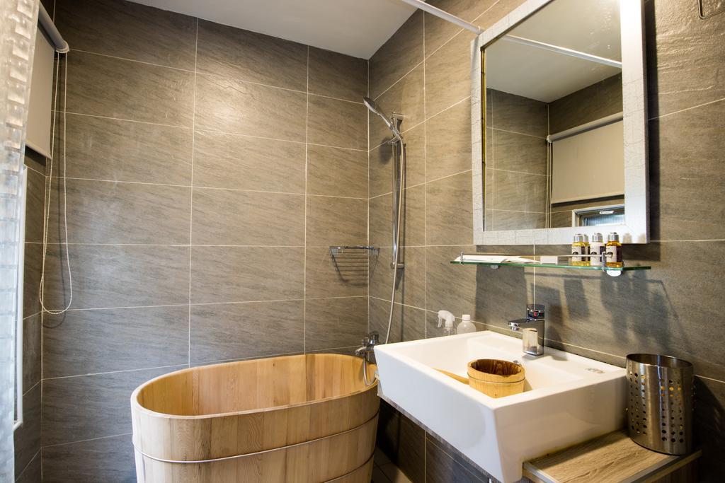 Cozy Cozy Hostel Тайнань Экстерьер фото